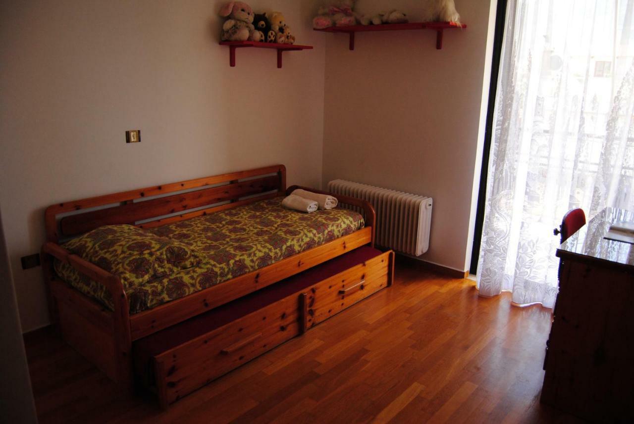 Apartment By The Beach Kalamata Exterior photo