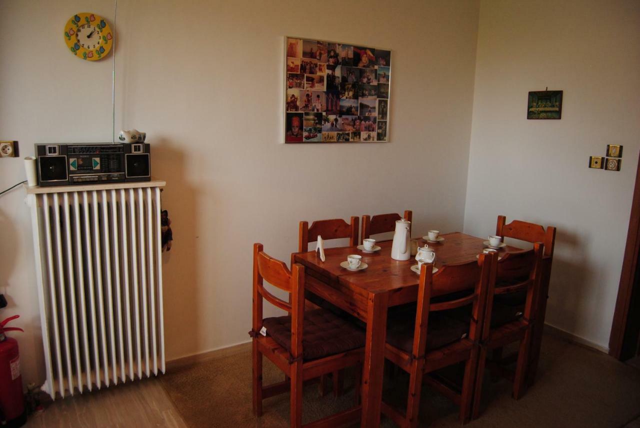 Apartment By The Beach Kalamata Exterior photo