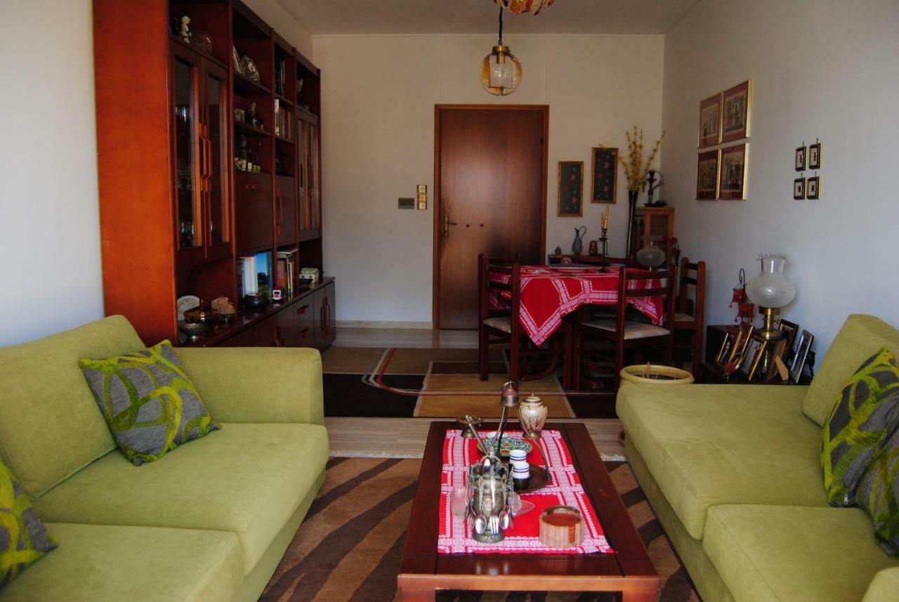 Apartment By The Beach Kalamata Exterior photo