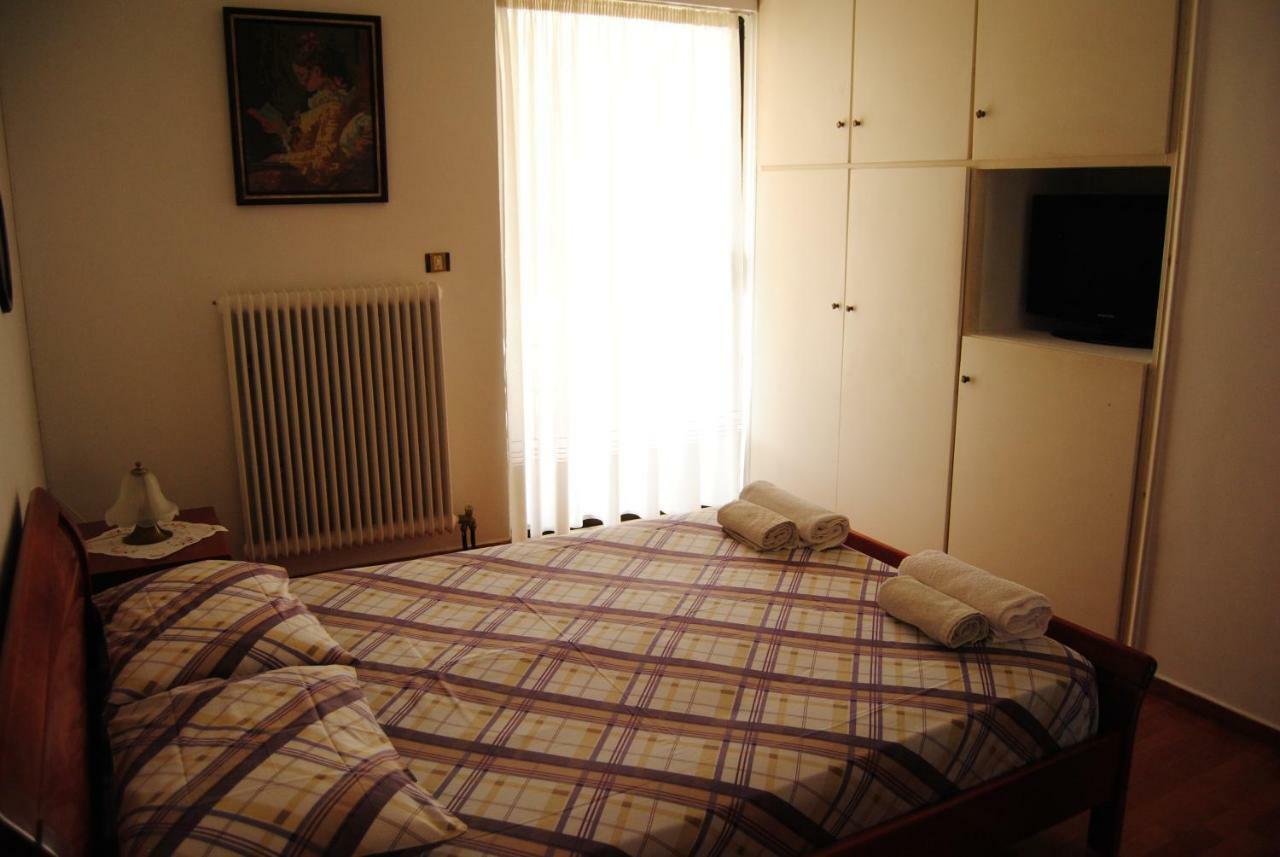 Apartment By The Beach Kalamata Exterior photo